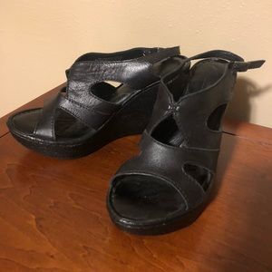 Born Wedge sandals